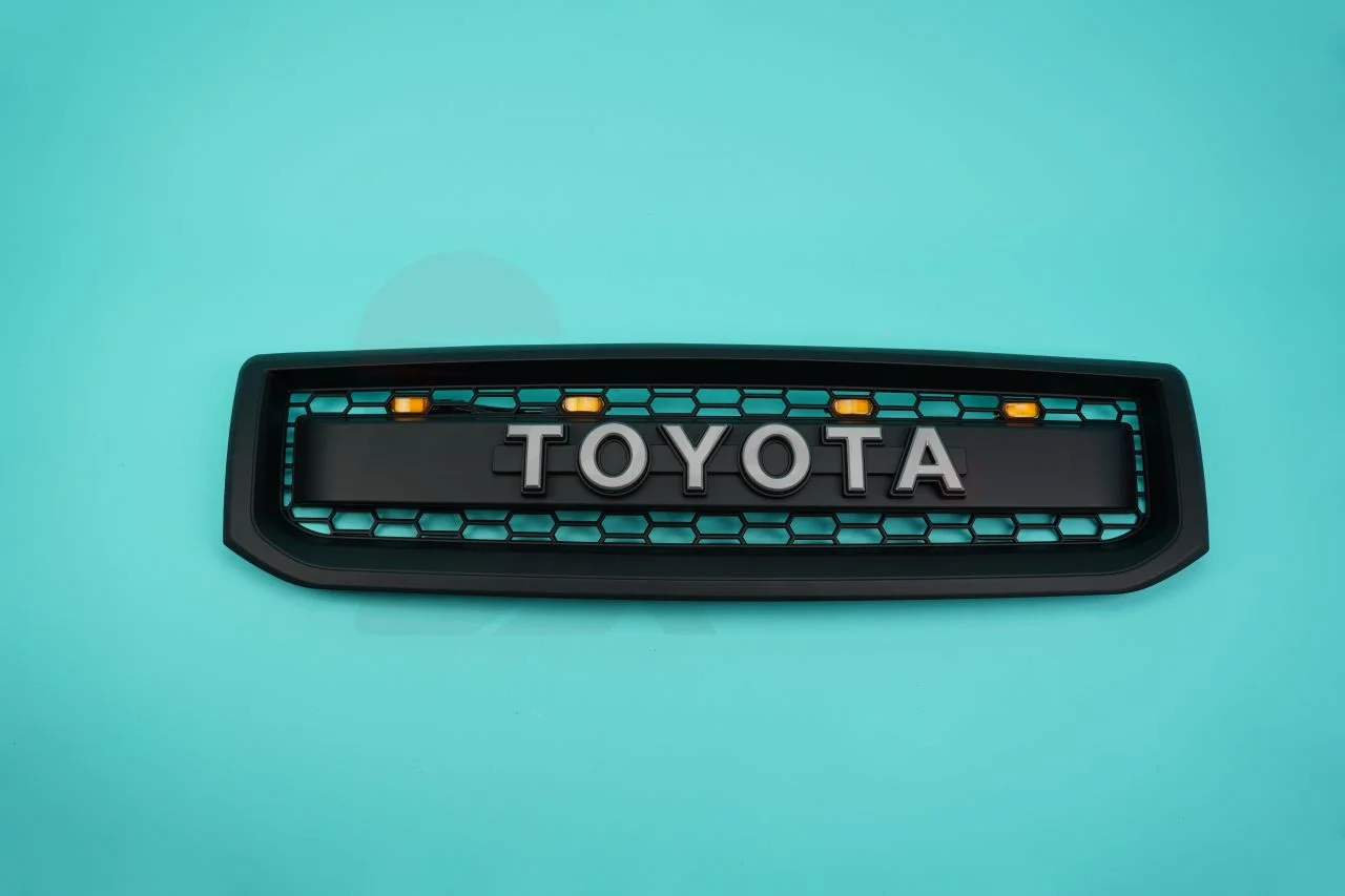 Решетка радиатора Land Cruiser Prado 120 2002-2009