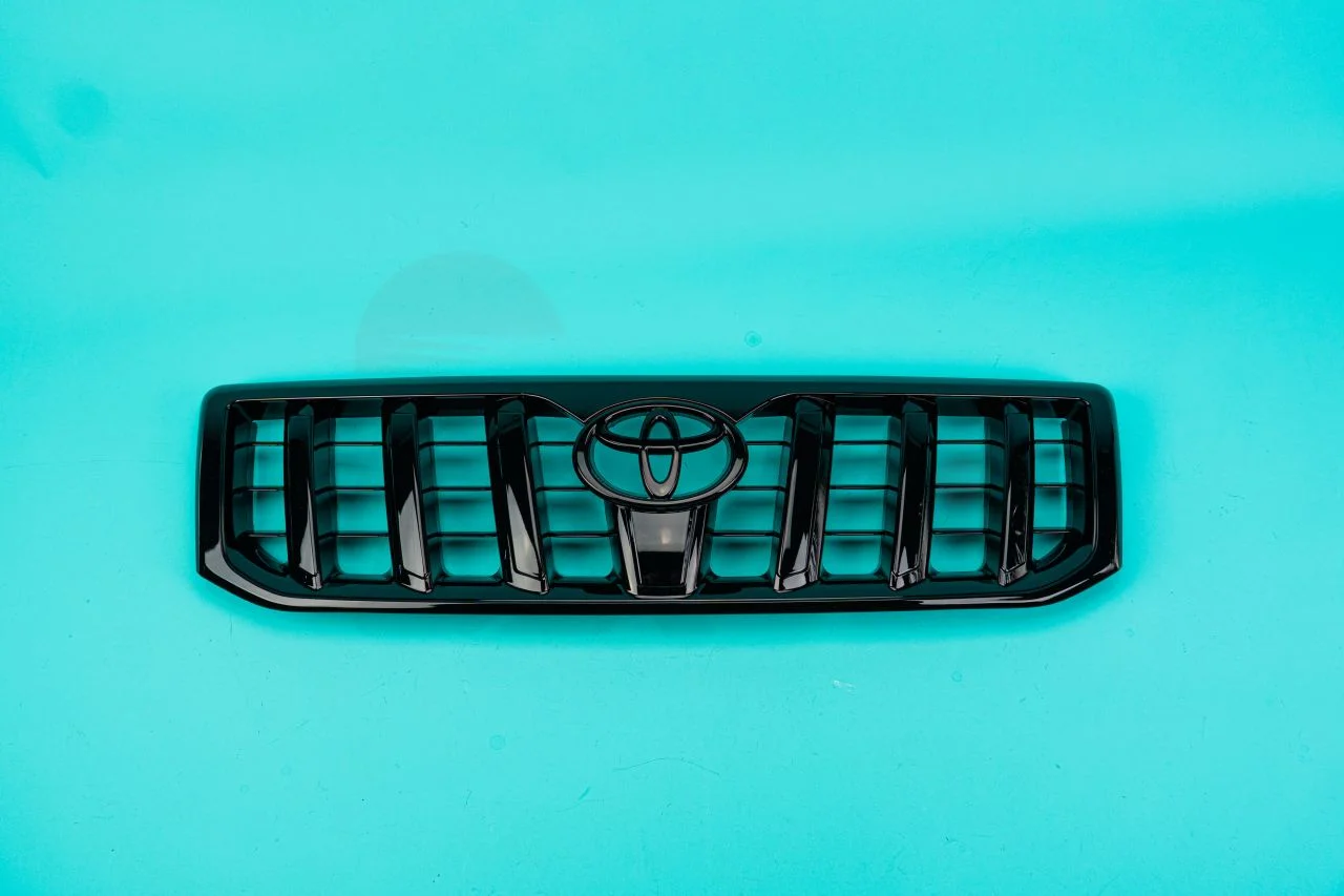 Решетка Land Cruiser Prado 120 2002-2009г черная