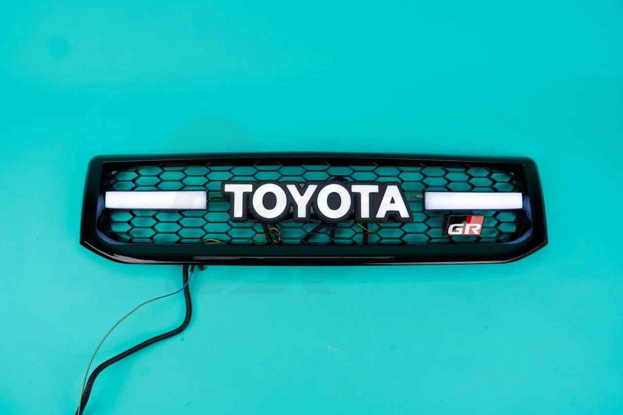 Решетка радиатора Land Cruiser Prado 120 2002-2009