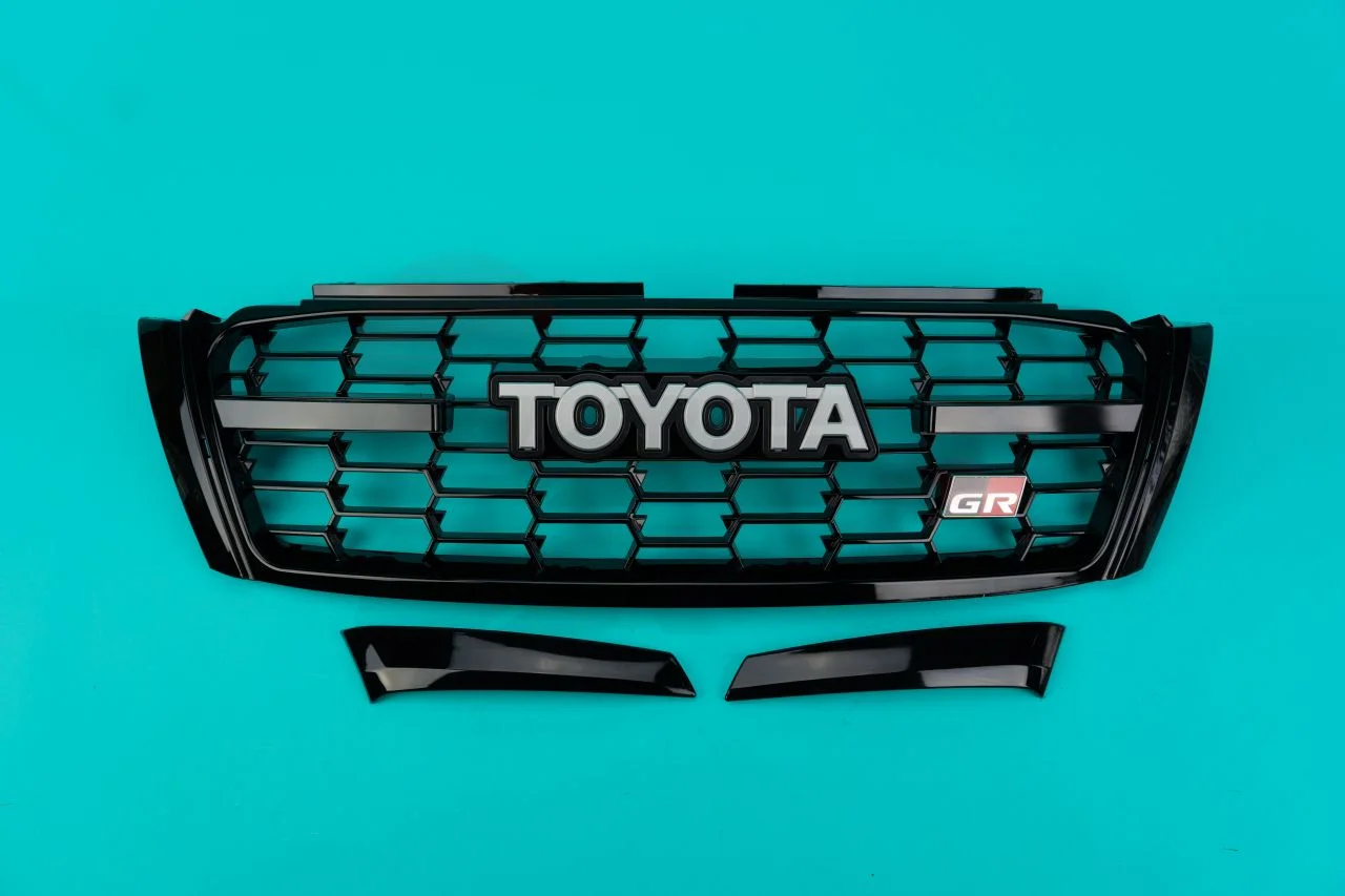 Решетка Toyota Land Cruiser Prado 150 2013-2017г