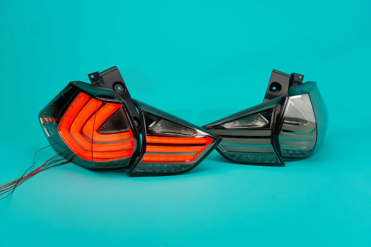 Задние фонари Nissan X-Trail 32 2013-2022г темные