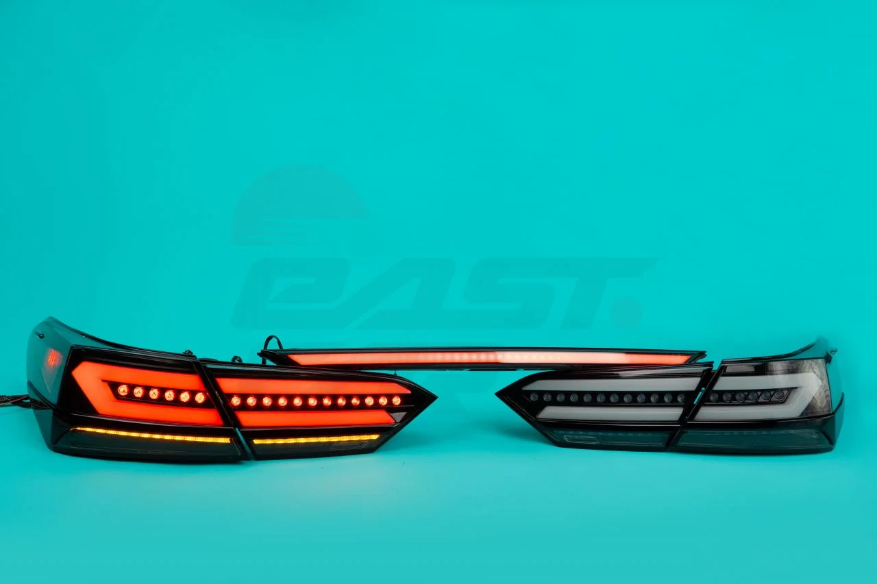Задние фонари Toyota Camry 70 2017-2023г