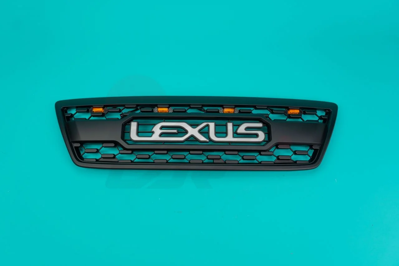 Решетка радиатор Lexus LX470 2002-2007г USA