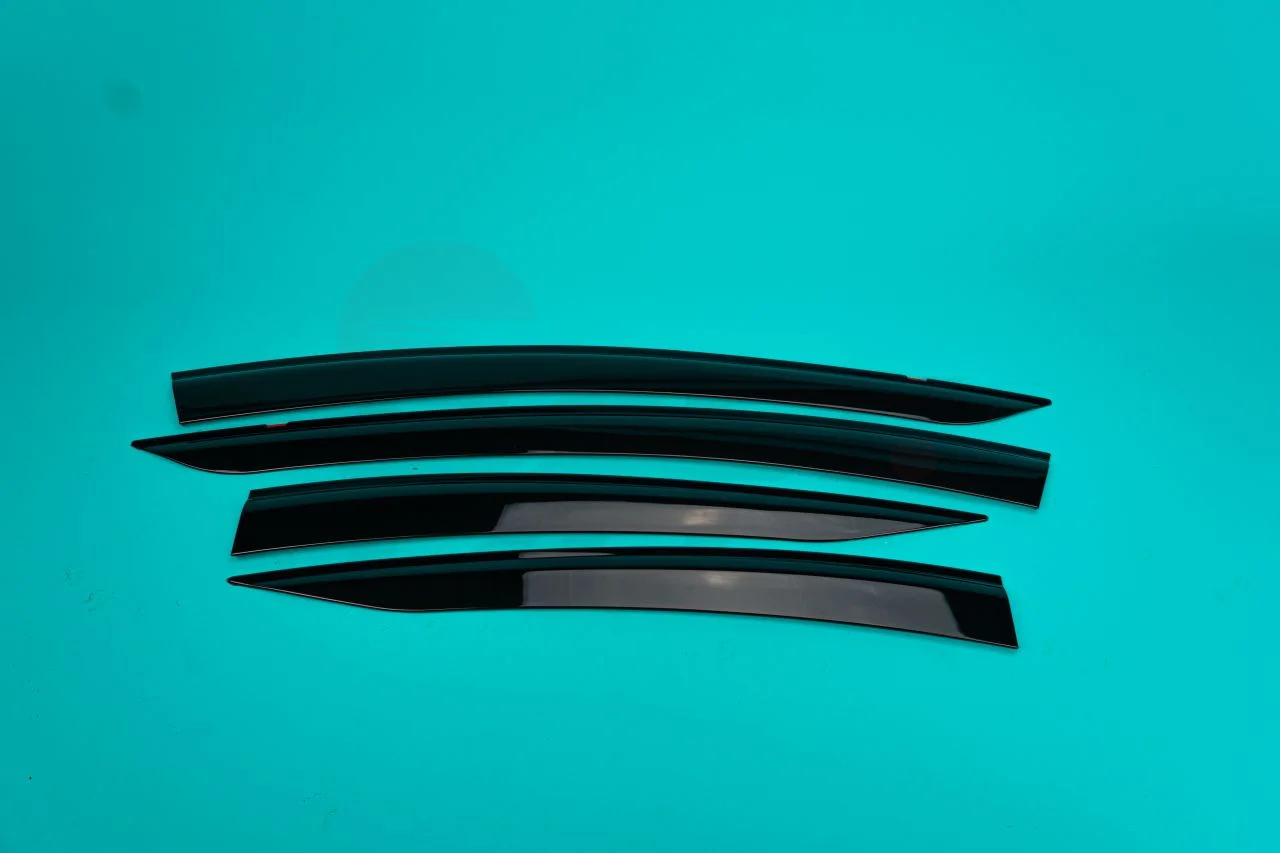 Ветровики Toyota Aqua 2011-2021г