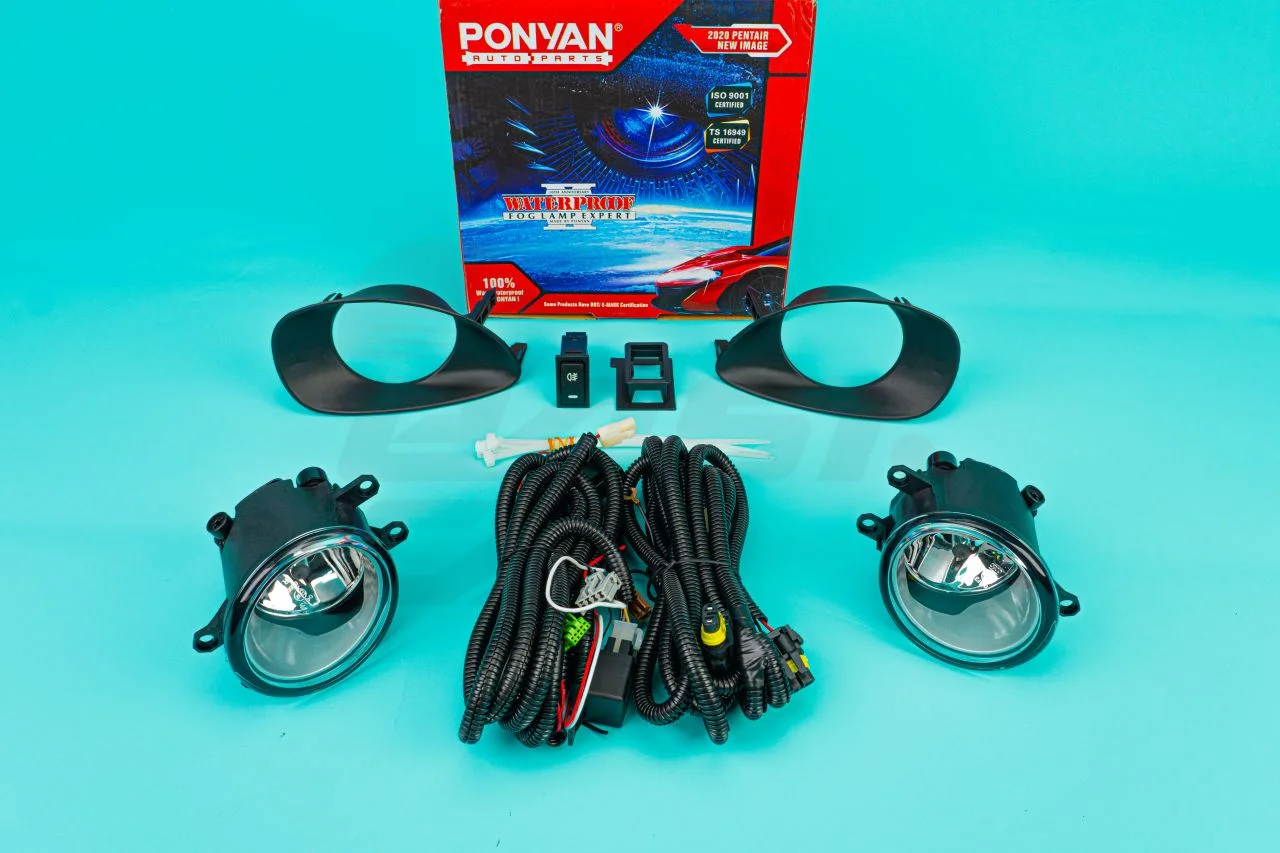 Противотуманные фары Toyota Vitz 2005-2007г XP90