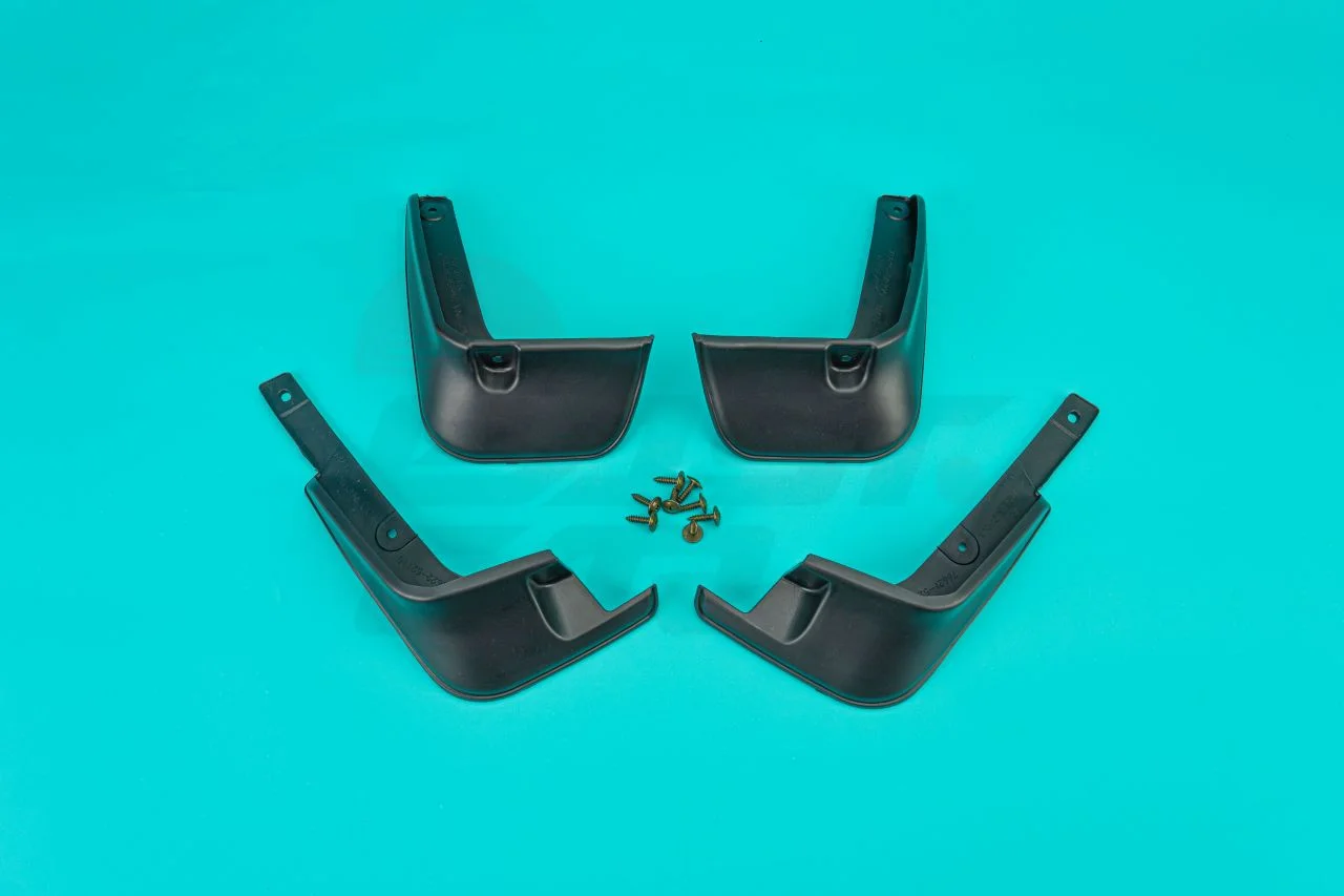 Брызговики Toyota Ractis 120 2010-2016г