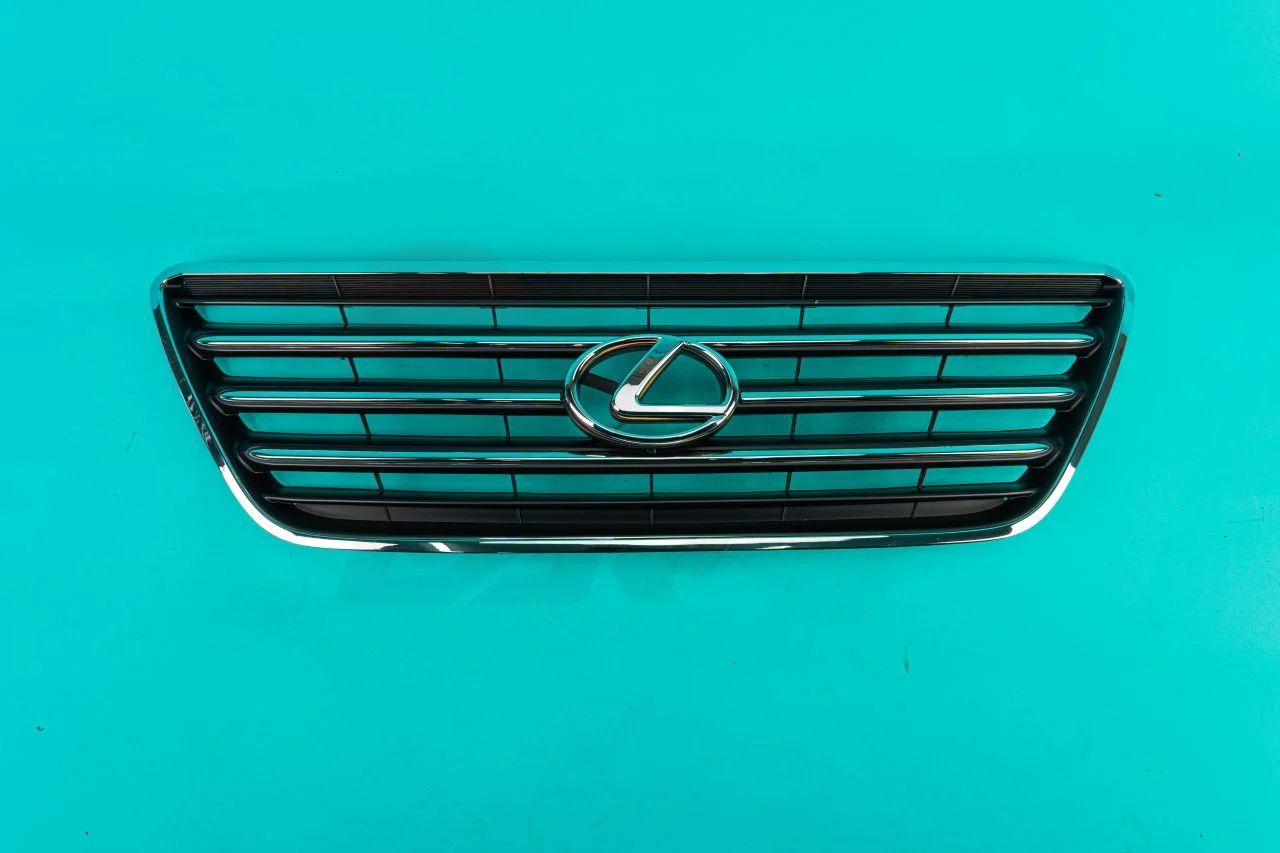 Lexus GX470 2002-2009 решетка радиатора хром