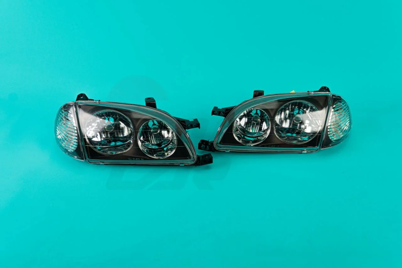 Toyota Caldina st210 1997-1999г фары комплект