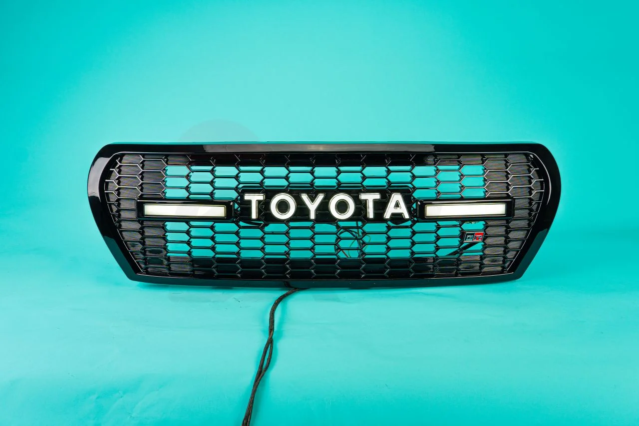 Land Cruiser 200 2007-2015г Решетка радиатора c GR