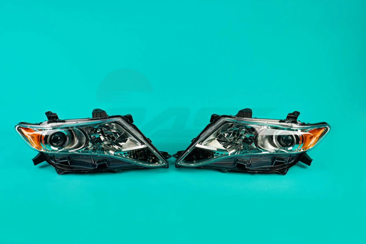 Toyota Venza 2008-2012 Фары передние пара